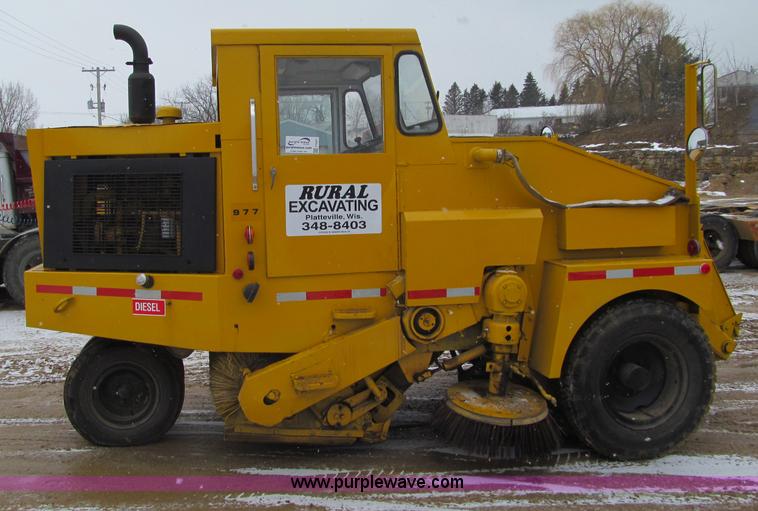 image for item F5957 Elgin 977 street sweeper