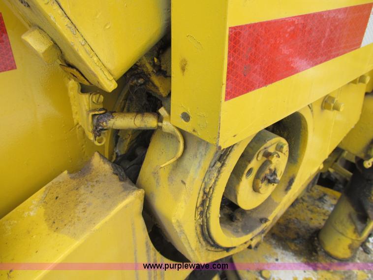 image for item F5957 Elgin 977 street sweeper