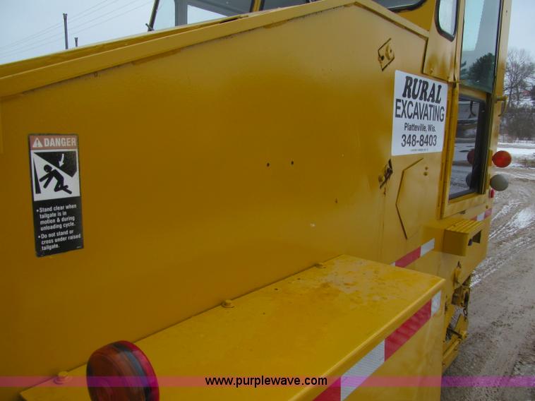 image for item F5957 Elgin 977 street sweeper