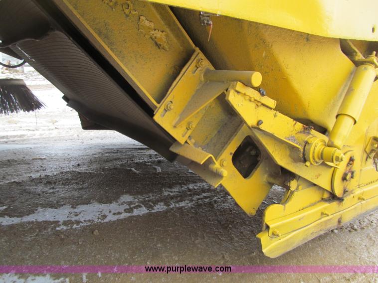 image for item F5957 Elgin 977 street sweeper