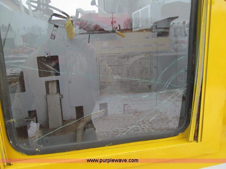 image for item F5957 Elgin 977 street sweeper