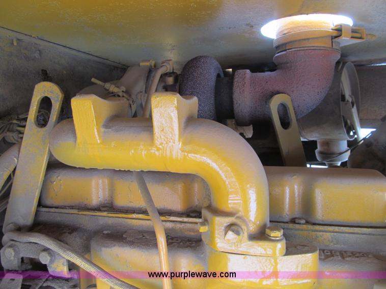 image for item F5957 Elgin 977 street sweeper