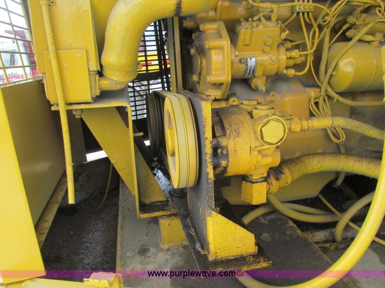 image for item F5957 Elgin 977 street sweeper