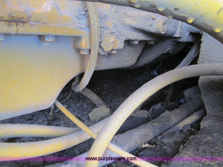 image for item F5957 Elgin 977 street sweeper