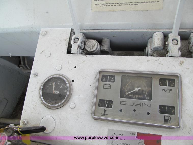 image for item F5957 Elgin 977 street sweeper