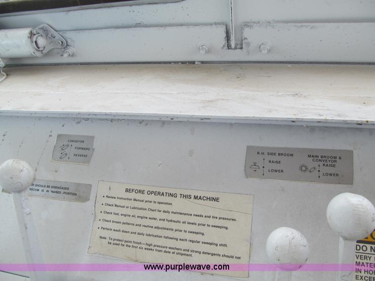 image for item F5957 Elgin 977 street sweeper