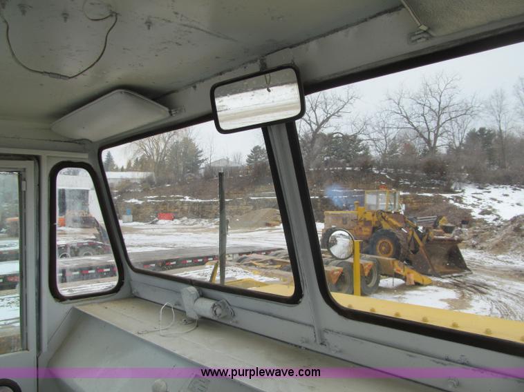 image for item F5957 Elgin 977 street sweeper