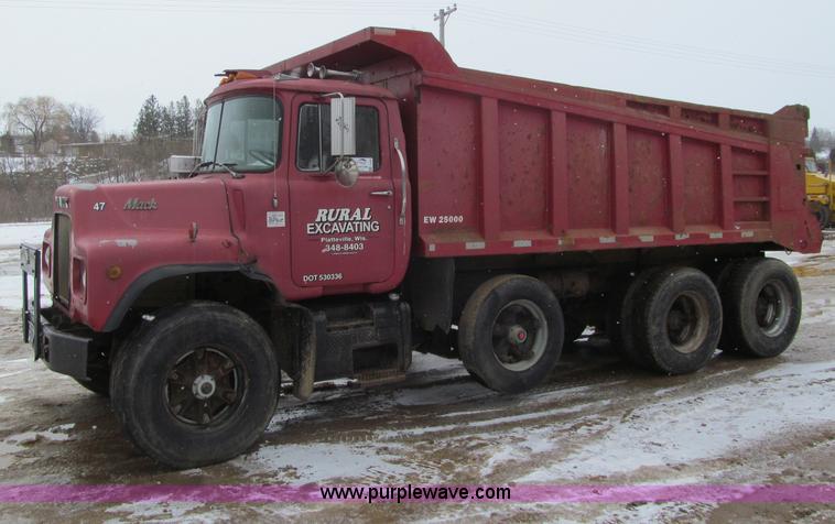image for item F5958 1980 Mack DM686 tri axle dump truck