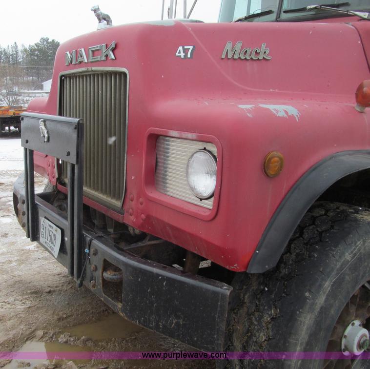 image for item F5958 1980 Mack DM686 tri axle dump truck