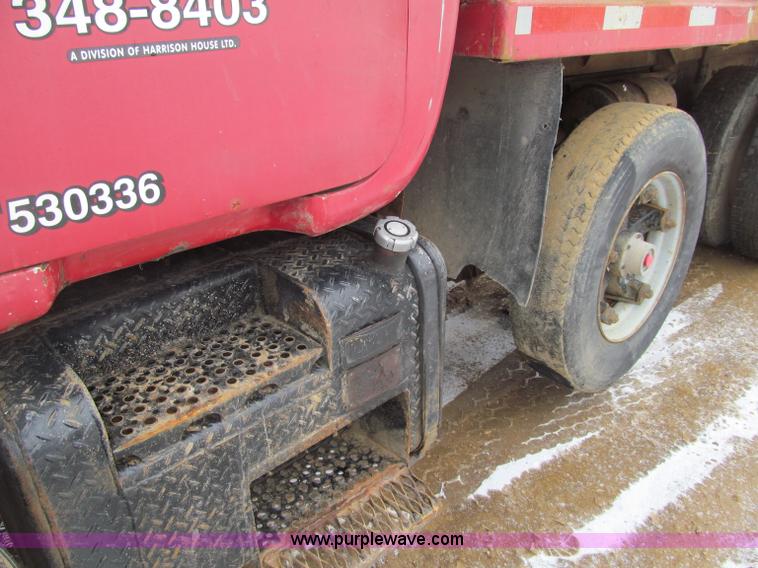 image for item F5958 1980 Mack DM686 tri axle dump truck