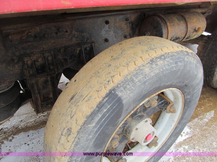 image for item F5958 1980 Mack DM686 tri axle dump truck