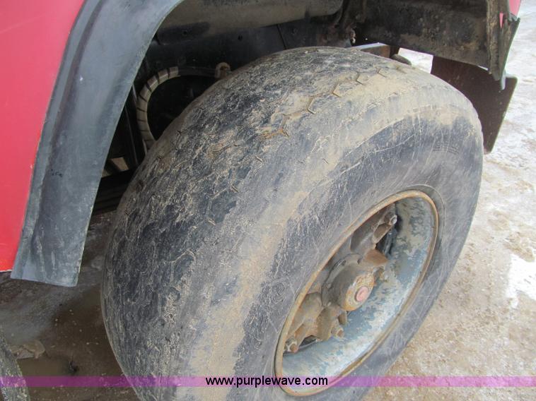 image for item F5958 1980 Mack DM686 tri axle dump truck