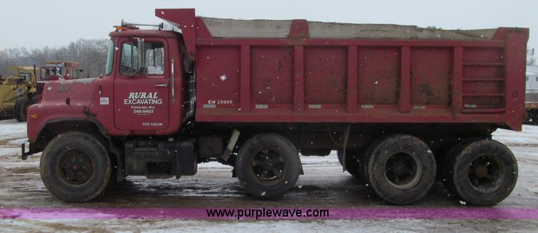 image for item F5959 1981 Mack DM686S tri axle dump truck