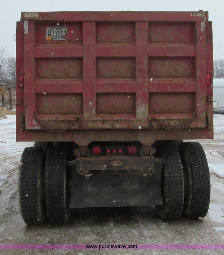 image for item F5959 1981 Mack DM686S tri axle dump truck