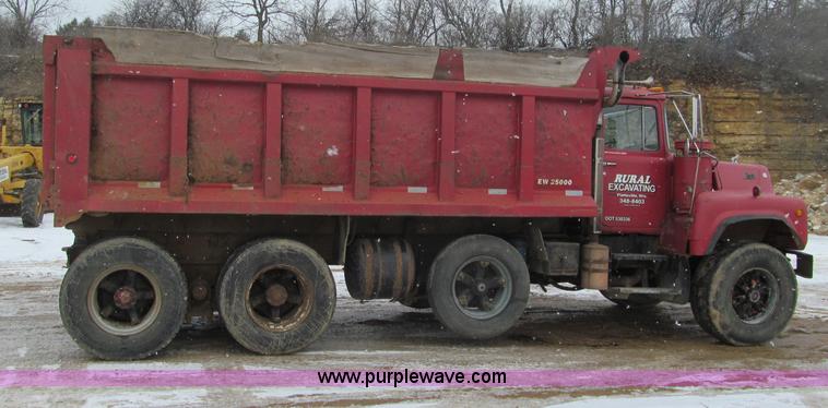 image for item F5959 1981 Mack DM686S tri axle dump truck