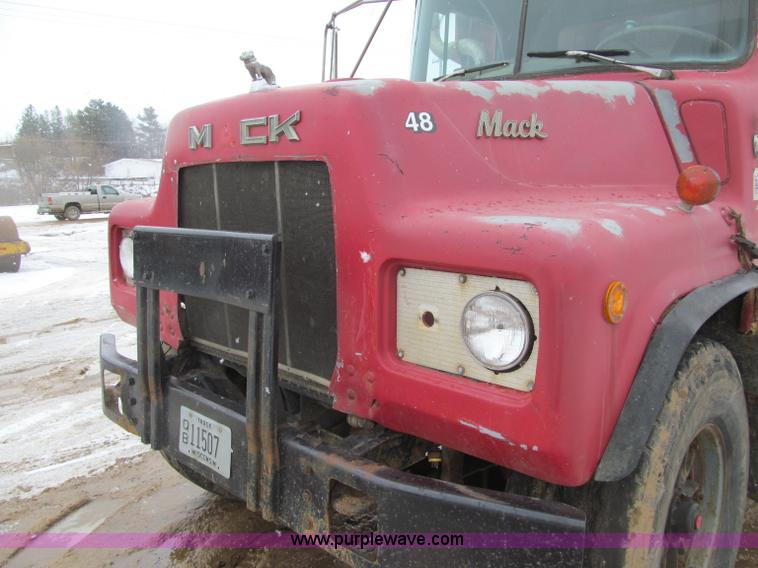 image for item F5959 1981 Mack DM686S tri axle dump truck
