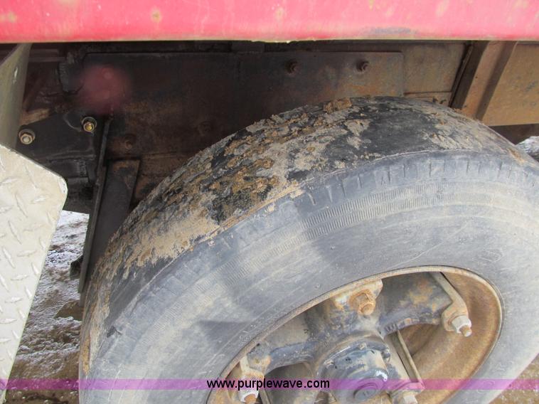 image for item F5959 1981 Mack DM686S tri axle dump truck