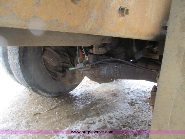 image for item F5959 1981 Mack DM686S tri axle dump truck