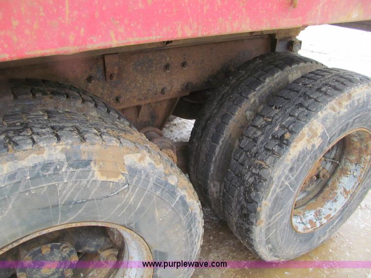 image for item F5959 1981 Mack DM686S tri axle dump truck