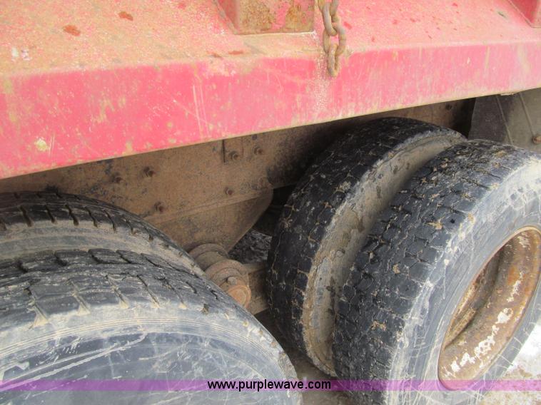 image for item F5959 1981 Mack DM686S tri axle dump truck