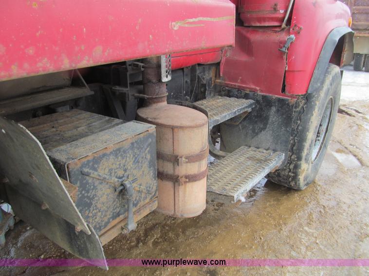 image for item F5959 1981 Mack DM686S tri axle dump truck