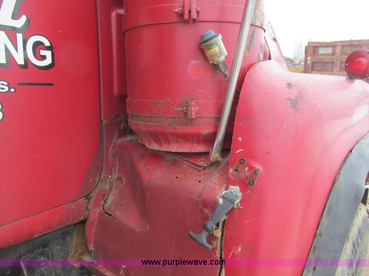 image for item F5959 1981 Mack DM686S tri axle dump truck