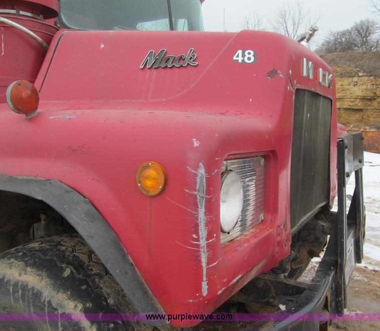 image for item F5959 1981 Mack DM686S tri axle dump truck