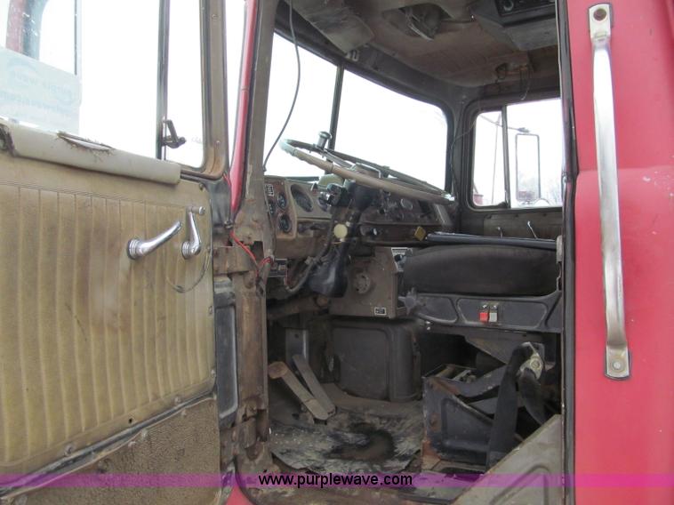 image for item F5959 1981 Mack DM686S tri axle dump truck