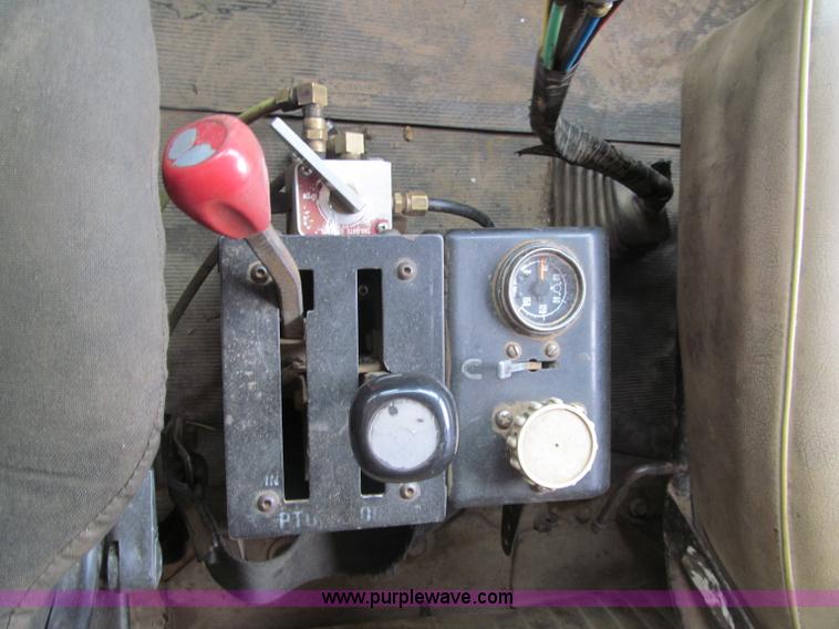 image for item F5959 1981 Mack DM686S tri axle dump truck