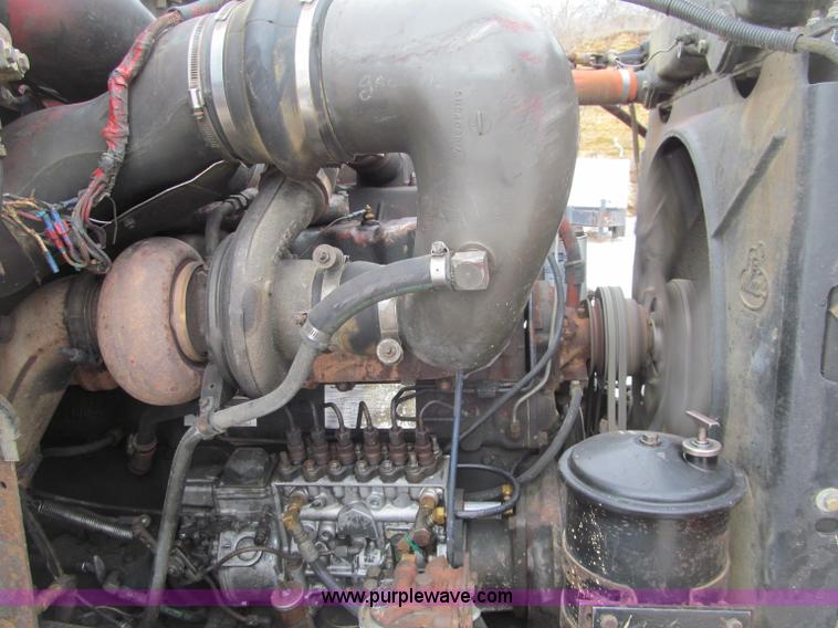 image for item F5959 1981 Mack DM686S tri axle dump truck