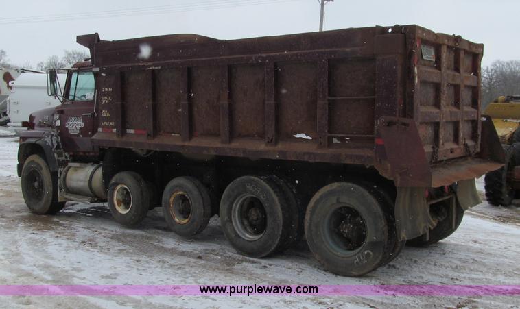 image for item F5960 1986 Ford 9000 quad axle dump truck