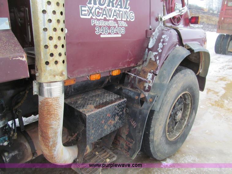 image for item F5960 1986 Ford 9000 quad axle dump truck