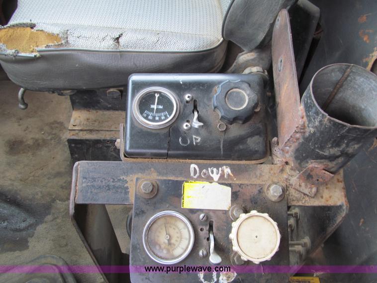 image for item F5960 1986 Ford 9000 quad axle dump truck