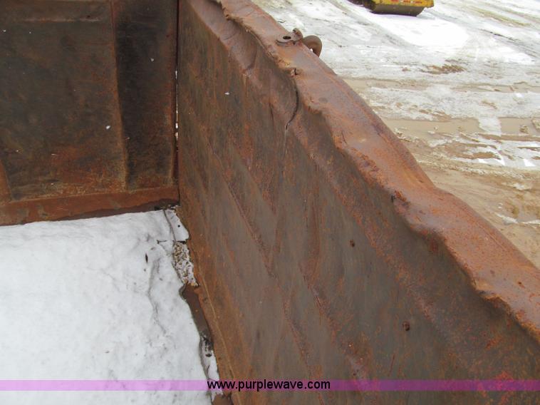 image for item F5960 1986 Ford 9000 quad axle dump truck