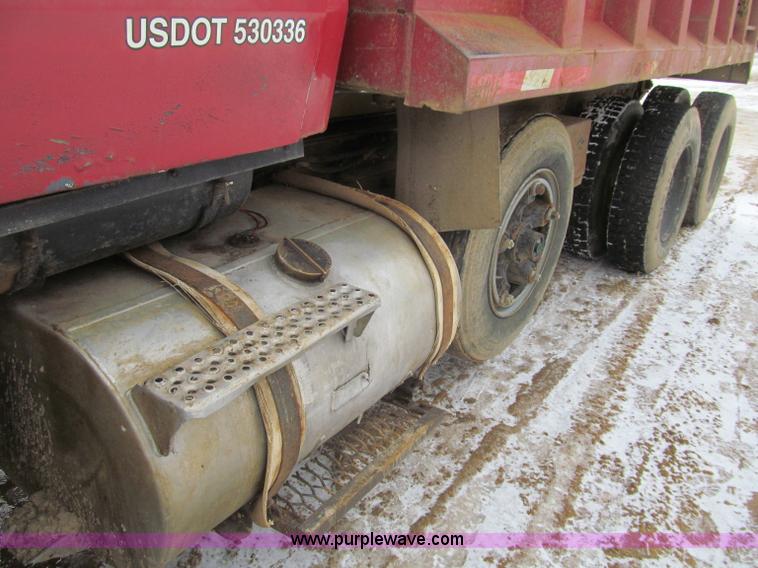 image for item F5961 1986 Ford Aeromax L9000 tri axle dump truck