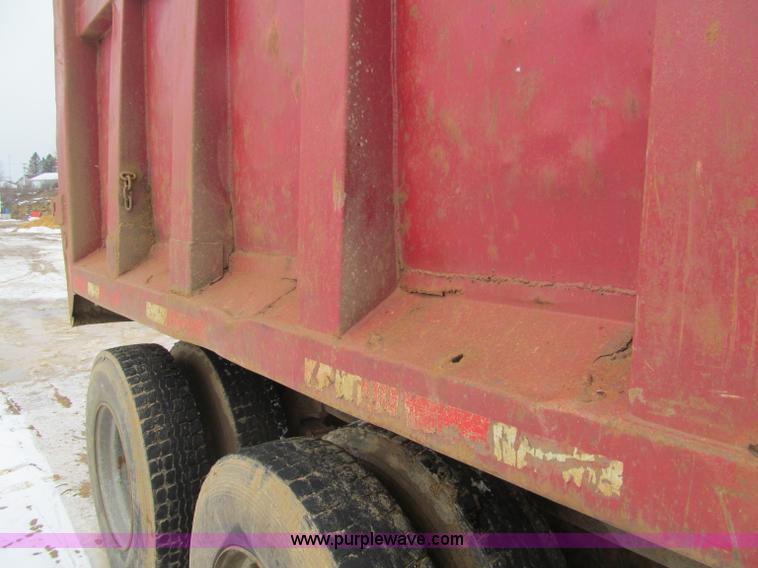 image for item F5961 1986 Ford Aeromax L9000 tri axle dump truck