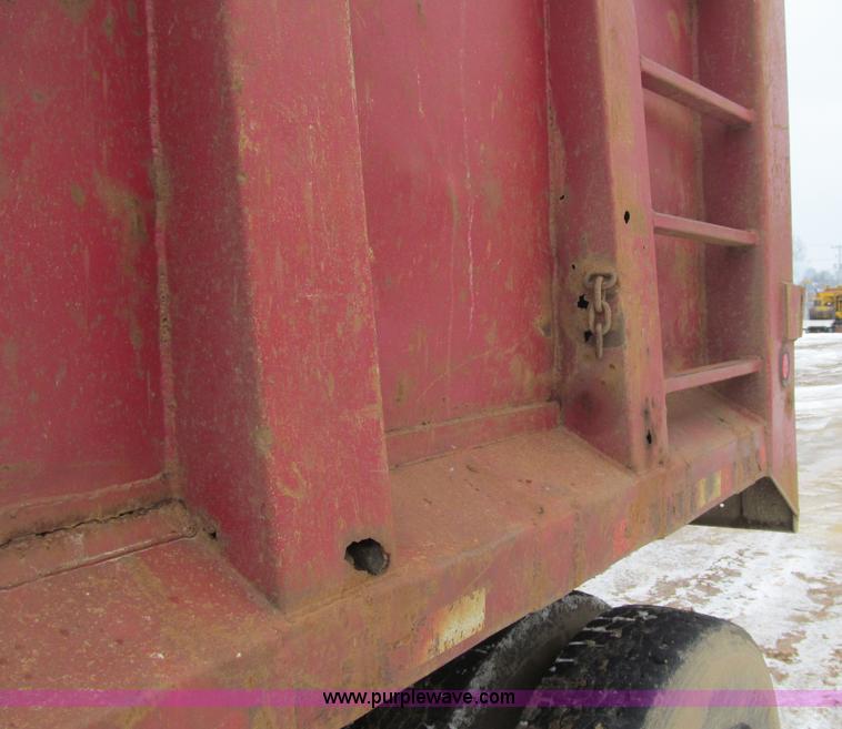 image for item F5961 1986 Ford Aeromax L9000 tri axle dump truck