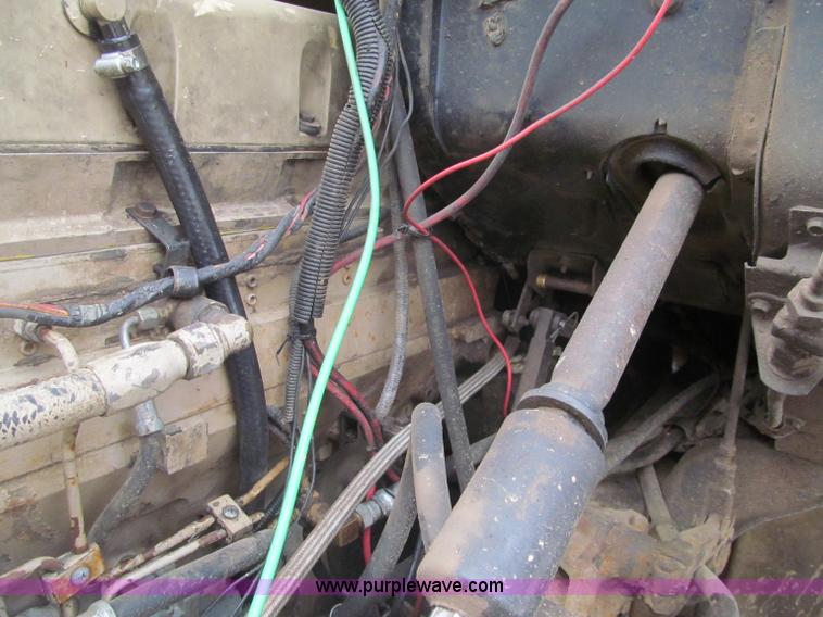 image for item F5961 1986 Ford Aeromax L9000 tri axle dump truck