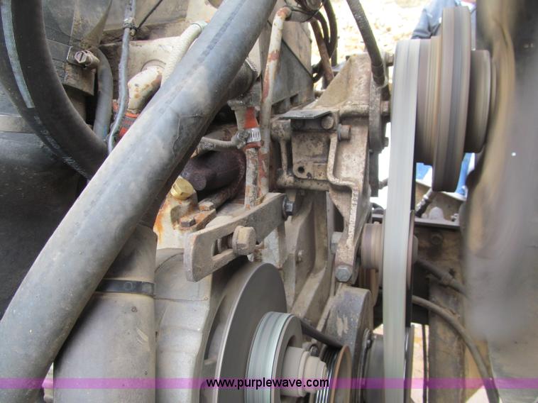 image for item F5961 1986 Ford Aeromax L9000 tri axle dump truck