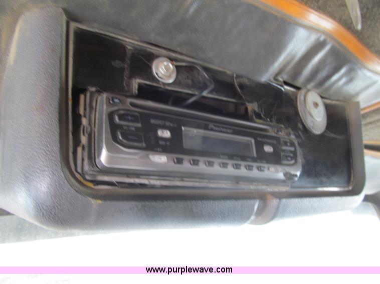 image for item F5961 1986 Ford Aeromax L9000 tri axle dump truck