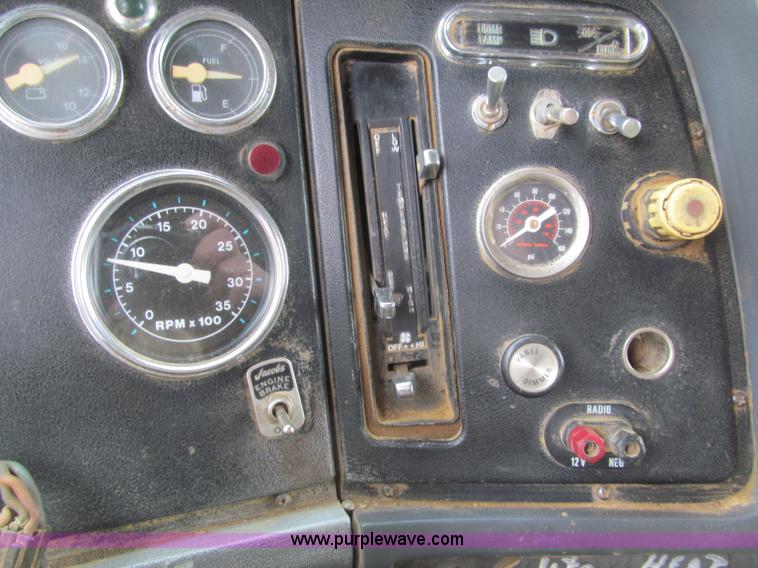 image for item F5961 1986 Ford Aeromax L9000 tri axle dump truck