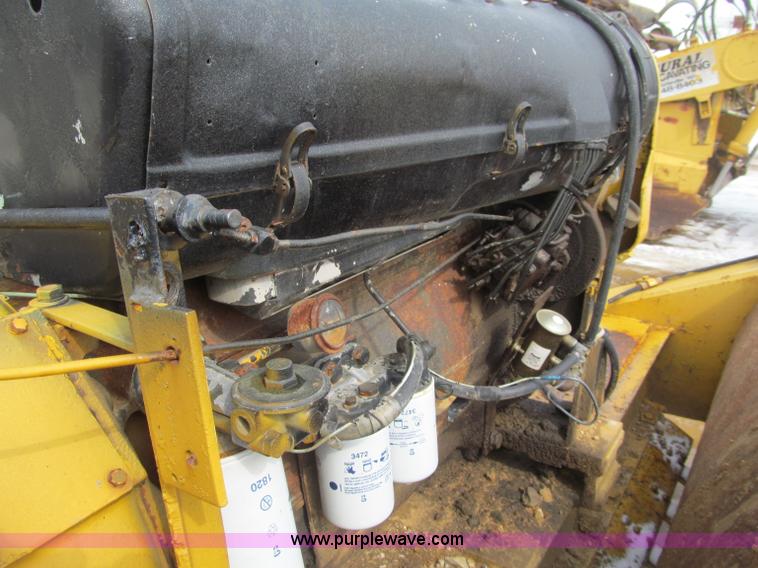 image for item F5962 Smooth drum vibratory roller