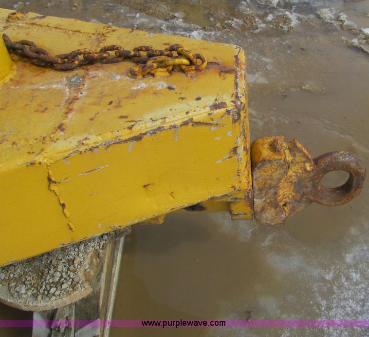 image for item F5962 Smooth drum vibratory roller