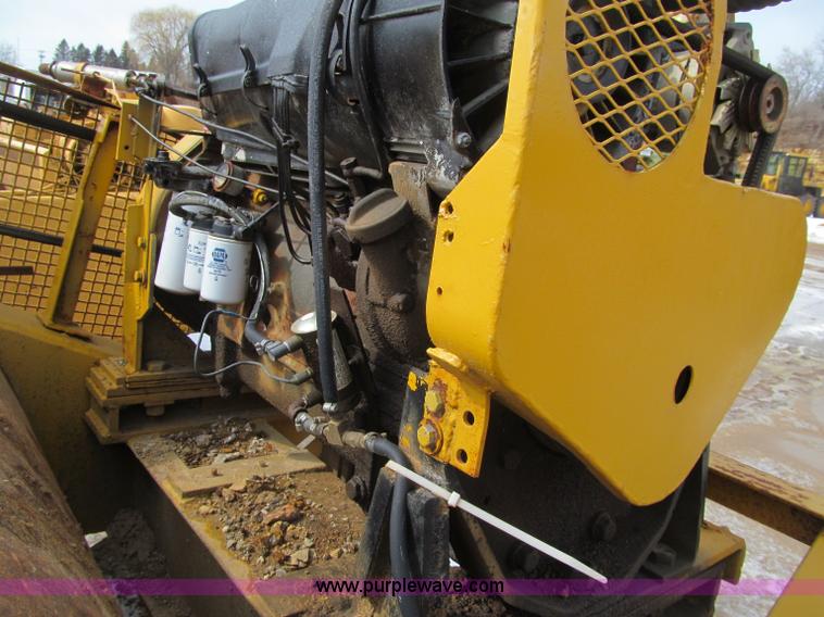 image for item F5962 Smooth drum vibratory roller