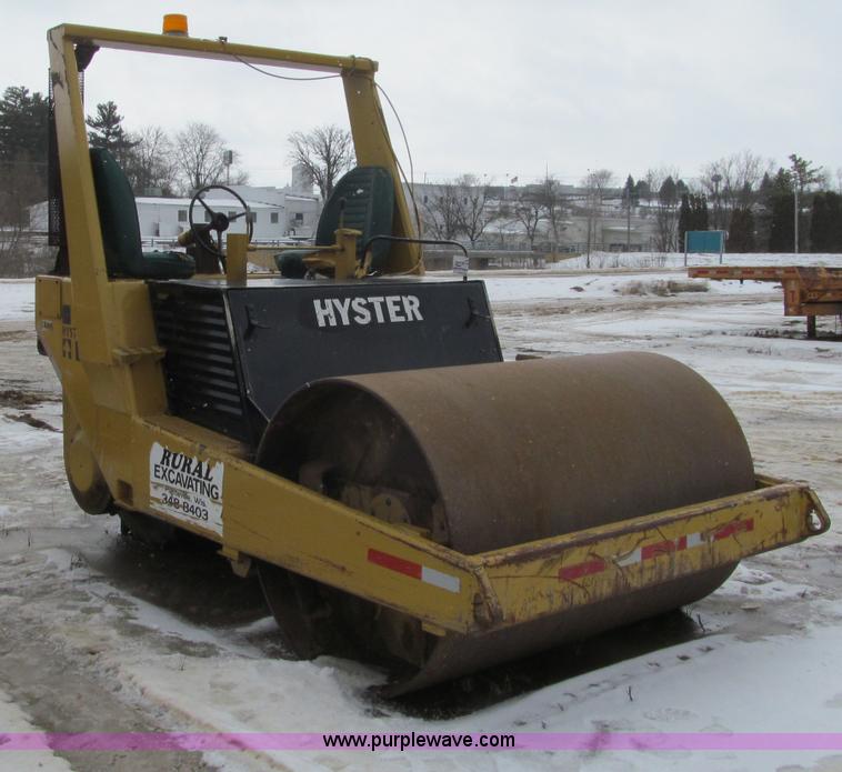 image for item F5964 Hyster C610B vibratory smooth drum roller