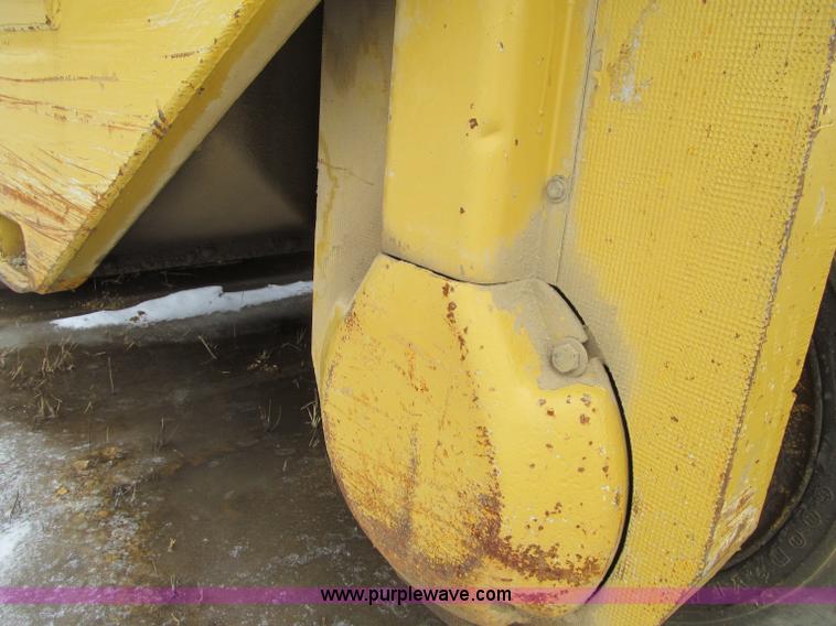 image for item F5964 Hyster C610B vibratory smooth drum roller