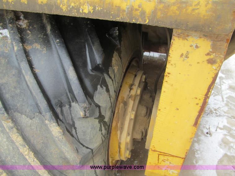 image for item F5964 Hyster C610B vibratory smooth drum roller