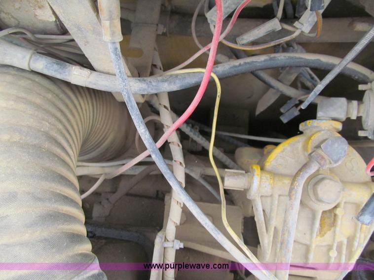 image for item F5964 Hyster C610B vibratory smooth drum roller