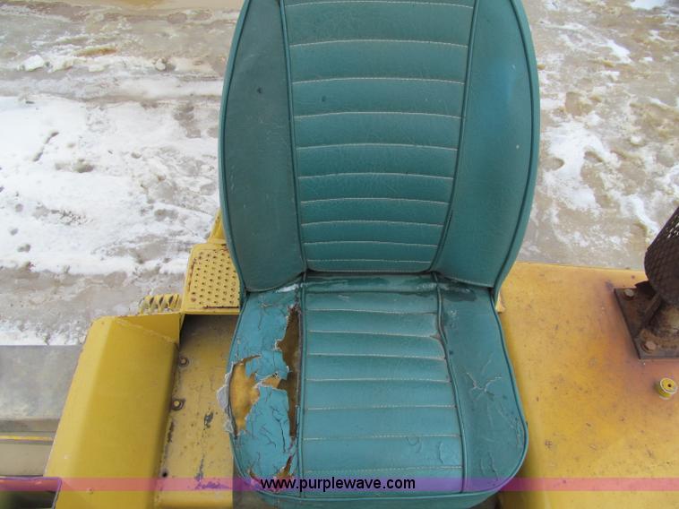 image for item F5964 Hyster C610B vibratory smooth drum roller