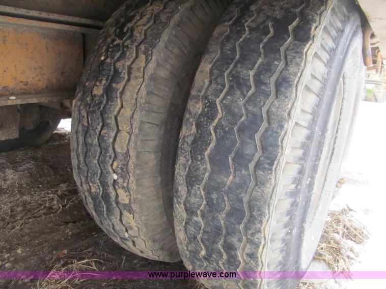 image for item F5965 1955 Martin Manufacturing GHP5T tandem axle trailer